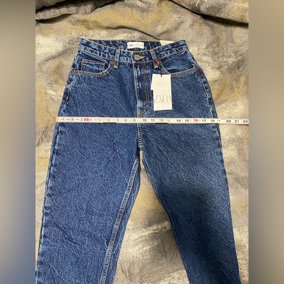 ZARA Classic Fit Mom Jeans - Picture 4 of 6